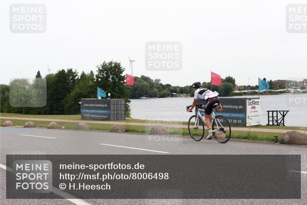 15.06.2025 - 27. Vierlanden-Triathlon H.Heesch http://msf.ph/oto/8006498 15.06.2025 10:39:22 Radfahren 186, 340 meine-sportfotos.de