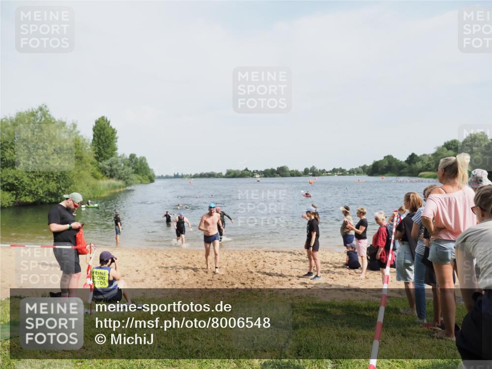 21.06.2025 - 27. Vierlanden-Triathlon MichiJ http://msf.ph/oto/8006548 15.06.2026 10:07:31 Schwimmen 374, 379, 391, 414, 468 meine-sportfotos.de