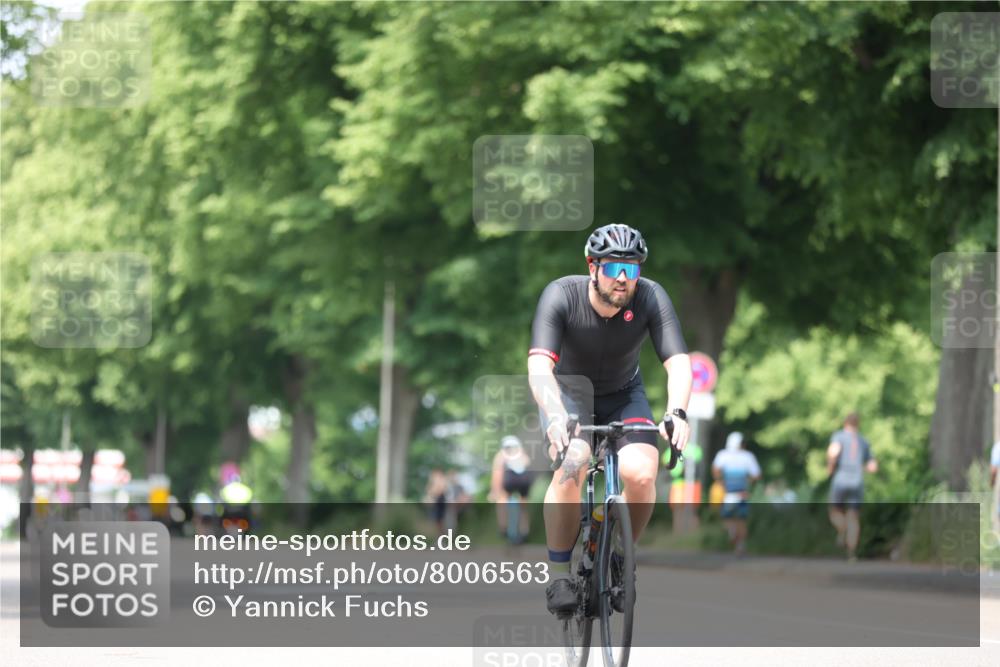 15.06.2025 - 7 Türme Triathlon Yannick Fuchs http://msf.ph/oto/8006563 15.06.2025 13:20:05 Radfahren 429, 588, 871 meine-sportfotos.de