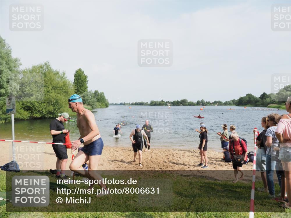 21.06.2025 - 27. Vierlanden-Triathlon MichiJ http://msf.ph/oto/8006631 15.06.2026 10:07:34 Schwimmen 379, 391, 414, 468 meine-sportfotos.de