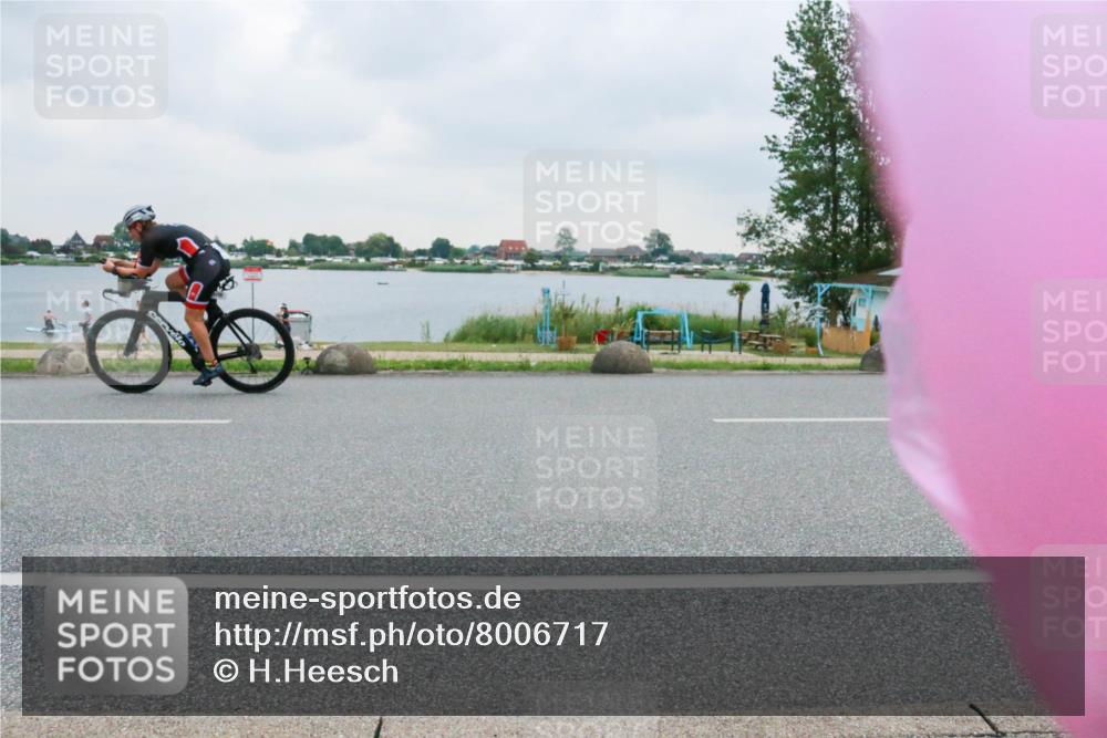 21.06.2025 - 27. Vierlanden-Triathlon H.Heesch http://msf.ph/oto/8006717 15.06.2025 13:13:42 Radfahren 1172, 1178, 1218 meine-sportfotos.de