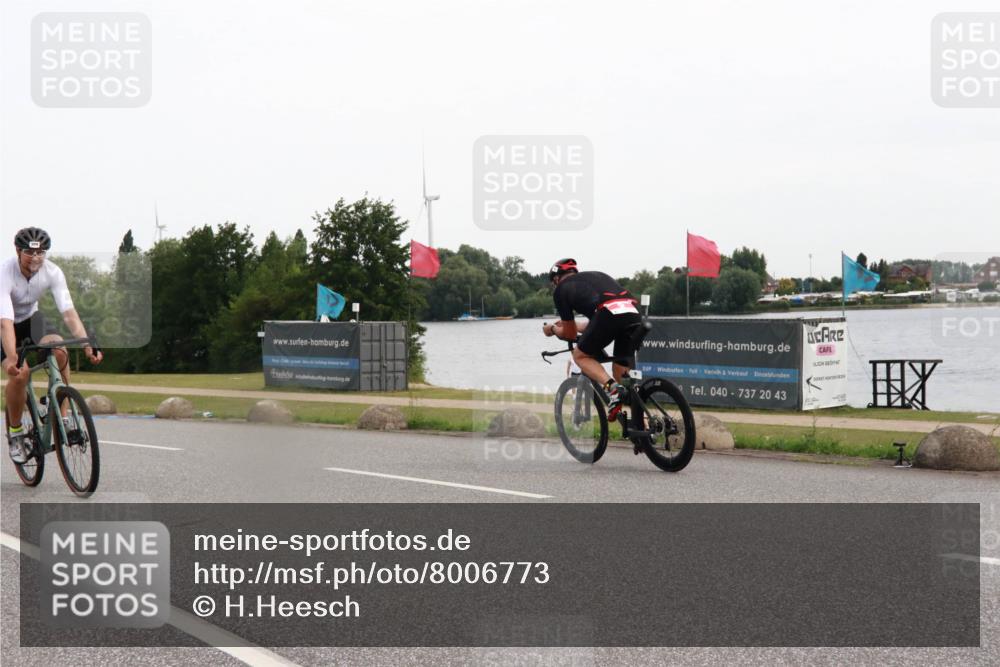 15.06.2025 - 27. Vierlanden-Triathlon H.Heesch http://msf.ph/oto/8006773 15.06.2025 10:40:37 Radfahren 9, 228, 304, 309, 341 meine-sportfotos.de