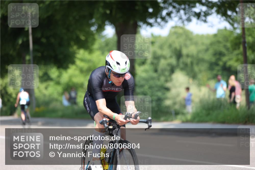 15.06.2025 - 7 Türme Triathlon Yannick Fuchs http://msf.ph/oto/8006804 15.06.2025 12:39:53 Radfahren 267, 340 meine-sportfotos.de