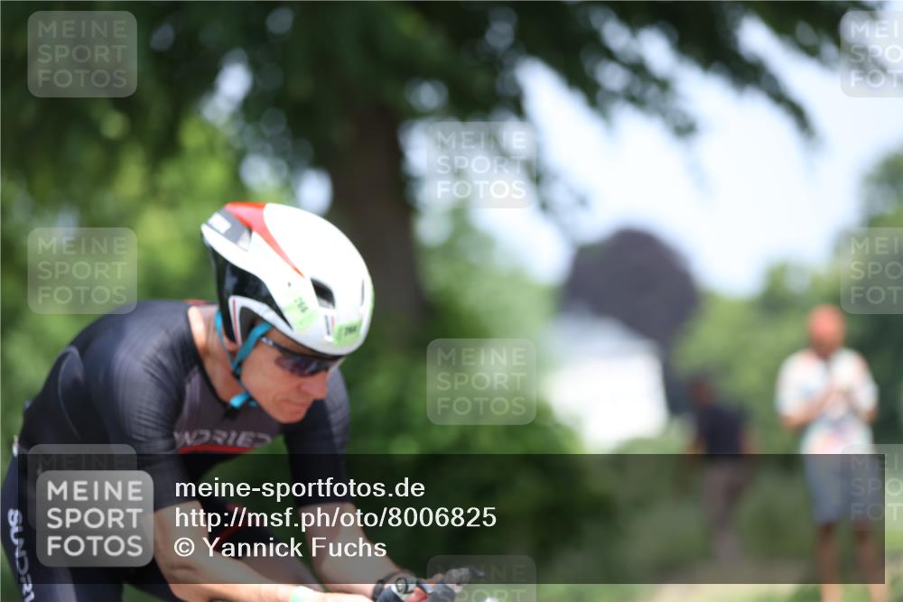 15.06.2025 - 7 Türme Triathlon Yannick Fuchs http://msf.ph/oto/8006825 15.06.2025 12:39:53 Radfahren 267, 340 meine-sportfotos.de