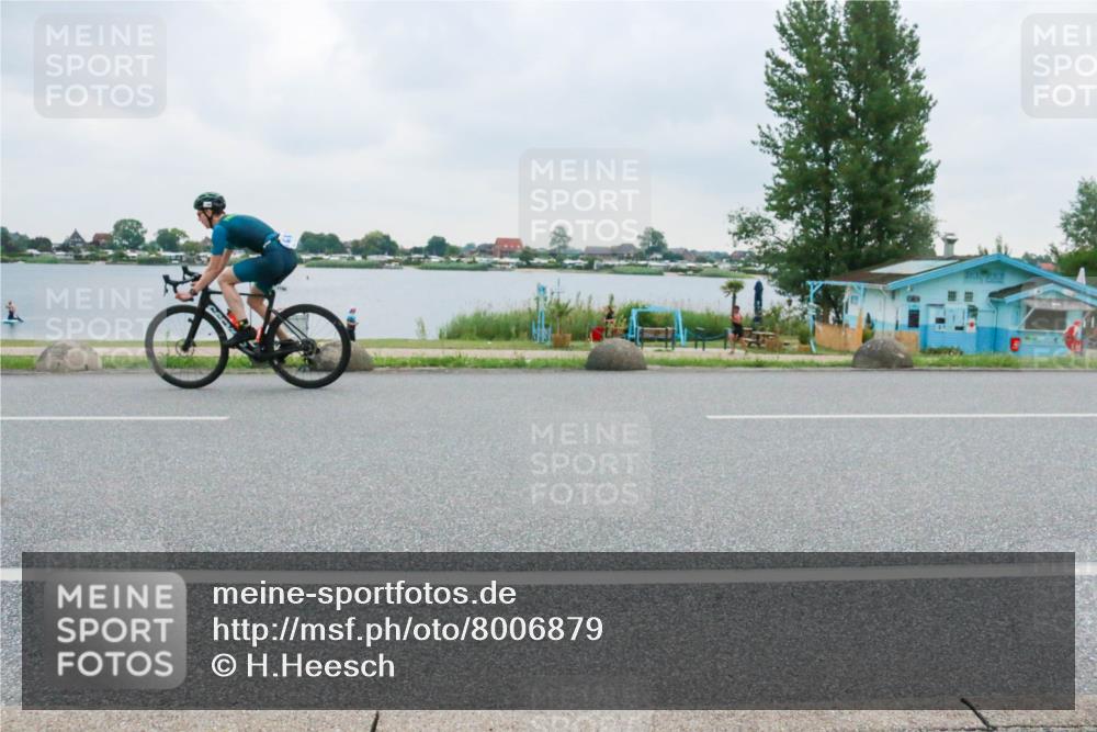 21.06.2025 - 27. Vierlanden-Triathlon H.Heesch http://msf.ph/oto/8006879 15.06.2025 13:14:17 Radfahren 1081, 1185, 1196, 1198, 1212, 1215 meine-sportfotos.de