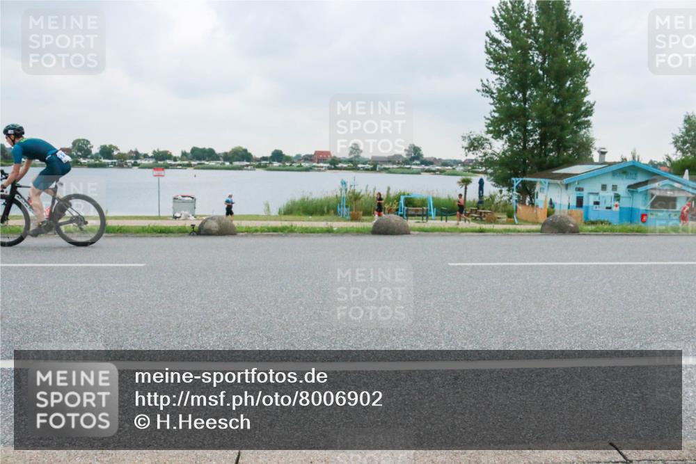 21.06.2025 - 27. Vierlanden-Triathlon H.Heesch http://msf.ph/oto/8006902 15.06.2025 13:14:17 Radfahren 1081, 1185, 1196, 1198, 1212, 1215 meine-sportfotos.de