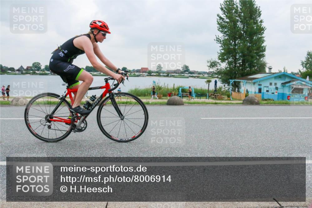 21.06.2025 - 27. Vierlanden-Triathlon H.Heesch http://msf.ph/oto/8006914 15.06.2025 13:14:17 Radfahren 1081, 1185, 1196, 1198, 1212, 1215 meine-sportfotos.de