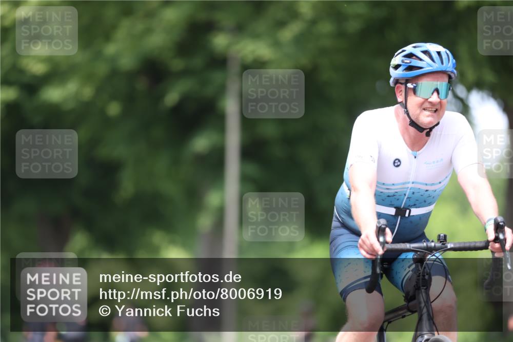 15.06.2025 - 7 Türme Triathlon Yannick Fuchs http://msf.ph/oto/8006919 15.06.2025 13:20:51 Radfahren 374, 387 meine-sportfotos.de