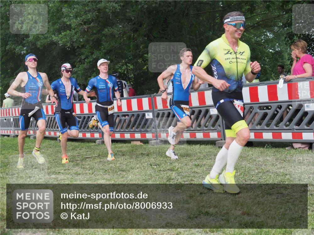 21.06.2025 - 27. Vierlanden-Triathlon KatJ http://msf.ph/oto/8006933 15.06.2025 13:00:30 Ziel 12, 94, 1044, 1046, 1047, 1048 meine-sportfotos.de