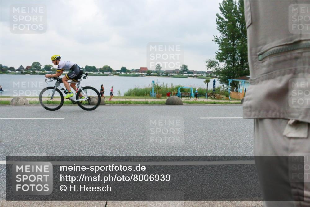 21.06.2025 - 27. Vierlanden-Triathlon H.Heesch http://msf.ph/oto/8006939 15.06.2025 13:14:21 Radfahren 1081, 1196, 1198, 1203, 1228 meine-sportfotos.de
