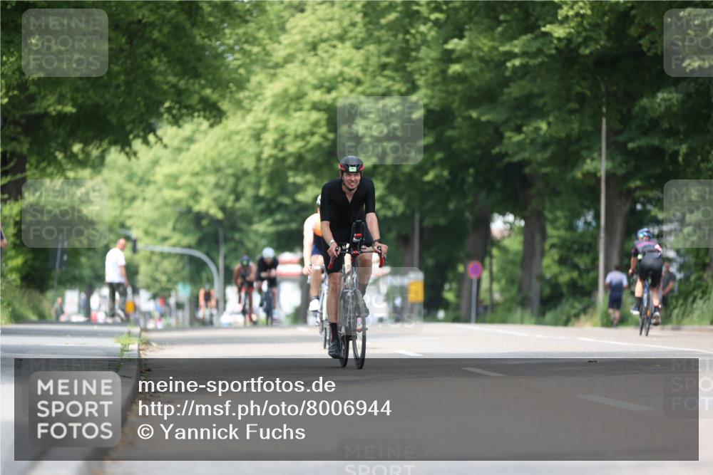 15.06.2025 - 7 Türme Triathlon Yannick Fuchs http://msf.ph/oto/8006944 15.06.2025 13:20:54 Radfahren 374, 387, 466, 914 meine-sportfotos.de