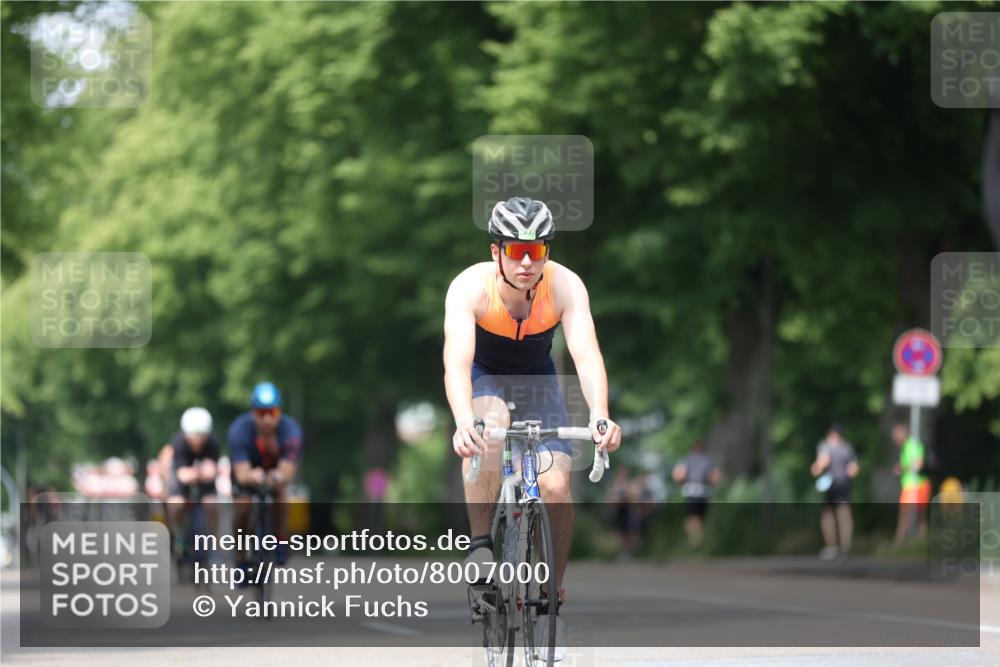 15.06.2025 - 7 Türme Triathlon Yannick Fuchs http://msf.ph/oto/8007000 15.06.2025 13:20:57 Radfahren 387, 466, 914 meine-sportfotos.de
