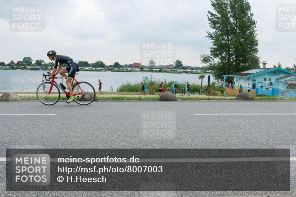 21.06.2025 - 27. Vierlanden-Triathlon H.Heesch http://msf.ph/oto/8007003 15.06.2025 13:14:48 Radfahren 1211, 1216, 1229 meine-sportfotos.de