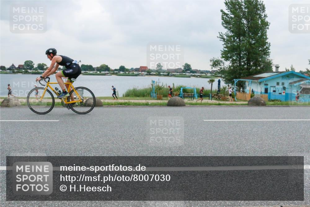21.06.2025 - 27. Vierlanden-Triathlon H.Heesch http://msf.ph/oto/8007030 15.06.2025 13:14:50 Radfahren 1168, 1211, 1216, 1229 meine-sportfotos.de