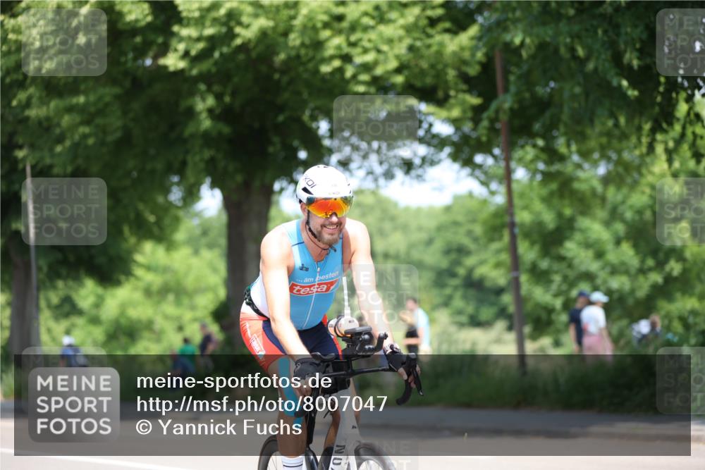 15.06.2025 - 7 Türme Triathlon Yannick Fuchs http://msf.ph/oto/8007047 15.06.2025 12:40:09 Radfahren 368, 403, 415, 418, 482, 576, 668 meine-sportfotos.de