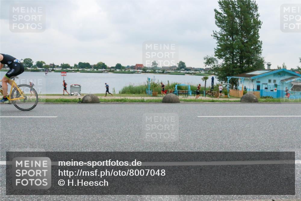 21.06.2025 - 27. Vierlanden-Triathlon H.Heesch http://msf.ph/oto/8007048 15.06.2025 13:14:50 Radfahren 1168, 1211, 1216, 1229 meine-sportfotos.de