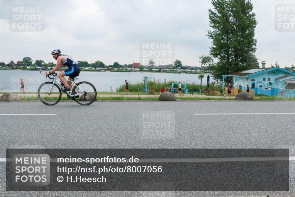 21.06.2025 - 27. Vierlanden-Triathlon H.Heesch http://msf.ph/oto/8007056 15.06.2025 13:14:52 Radfahren 1168, 1211, 1216, 1229 meine-sportfotos.de
