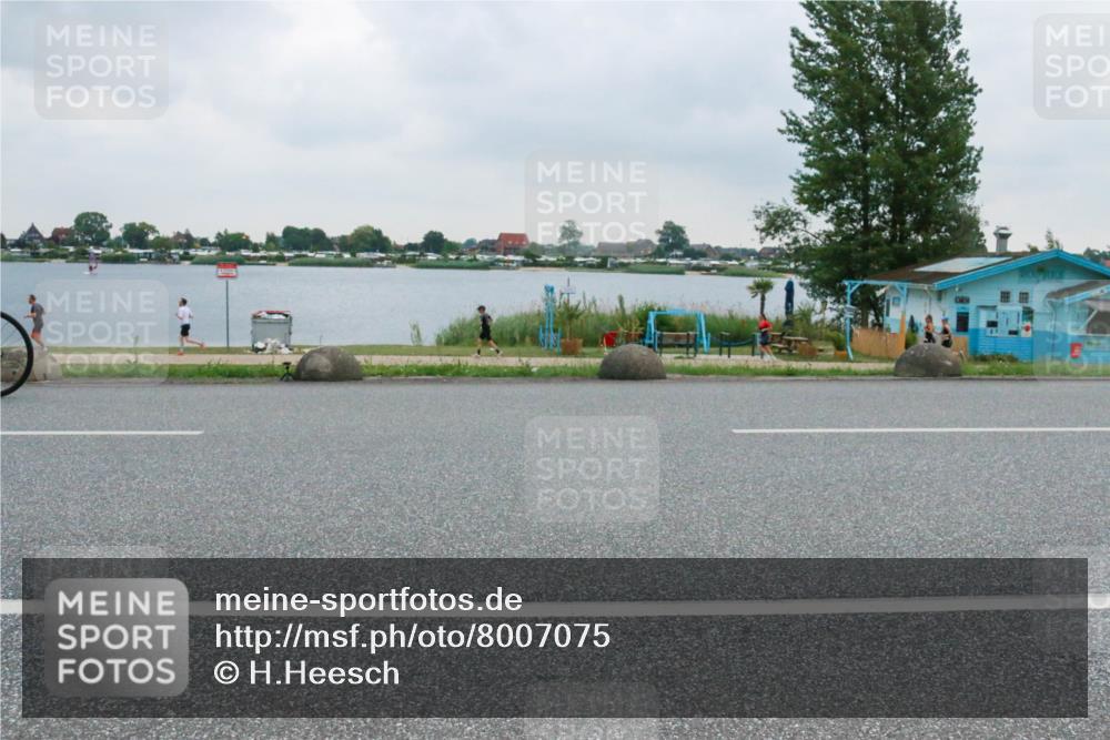 21.06.2025 - 27. Vierlanden-Triathlon H.Heesch http://msf.ph/oto/8007075 15.06.2025 13:14:57 Radfahren 1168, 1226 meine-sportfotos.de