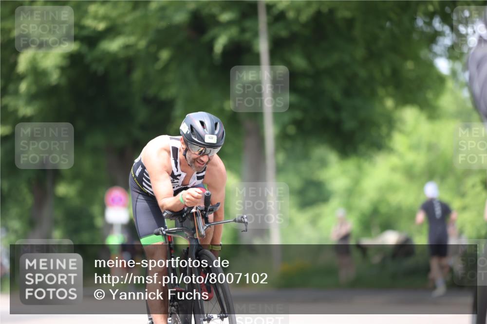 15.06.2025 - 7 Türme Triathlon Yannick Fuchs http://msf.ph/oto/8007102 15.06.2025 13:21:00 Radfahren 387, 466, 914 meine-sportfotos.de