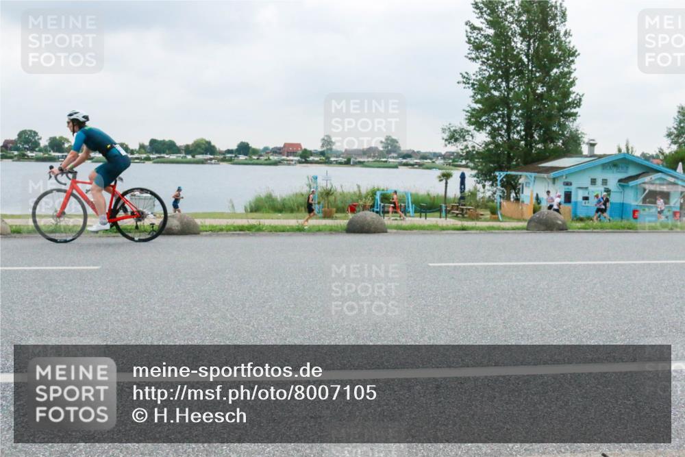 21.06.2025 - 27. Vierlanden-Triathlon H.Heesch http://msf.ph/oto/8007105 15.06.2025 13:17:12 Radfahren 1199 meine-sportfotos.de