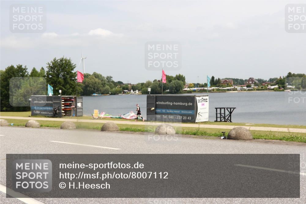 21.06.2025 - 27. Vierlanden-Triathlon H.Heesch http://msf.ph/oto/8007112 15.06.2025 12:00:00 Radfahren 891 meine-sportfotos.de