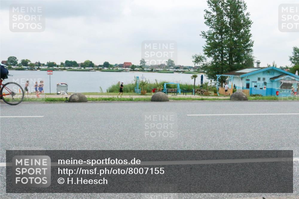 21.06.2025 - 27. Vierlanden-Triathlon H.Heesch http://msf.ph/oto/8007155 15.06.2025 13:17:50 Radfahren 1176, 1224 meine-sportfotos.de