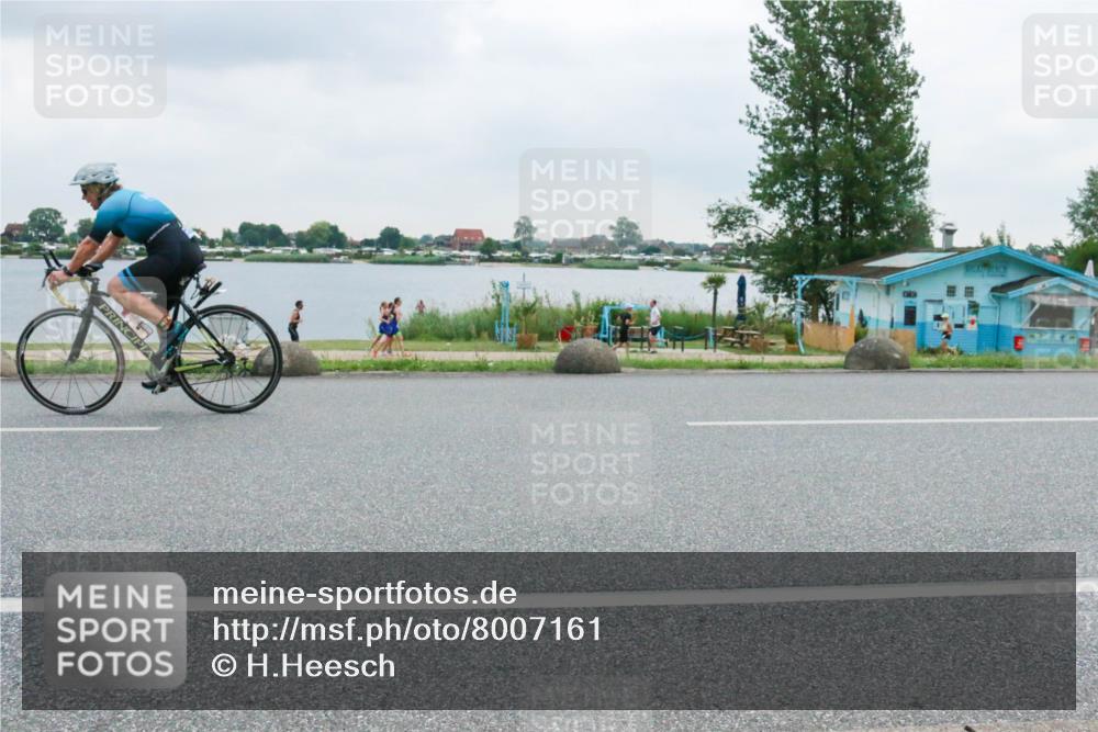 21.06.2025 - 27. Vierlanden-Triathlon H.Heesch http://msf.ph/oto/8007161 15.06.2025 13:17:52 Radfahren 1176, 1223 meine-sportfotos.de