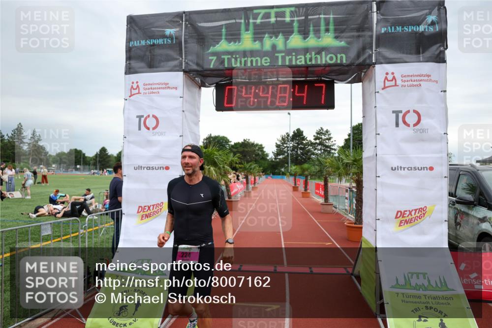 15.06.2025 - 7 Türme Triathlon Michael Strokosch http://msf.ph/oto/8007162 15.06.2025 14:48:47 Ziel 224 meine-sportfotos.de