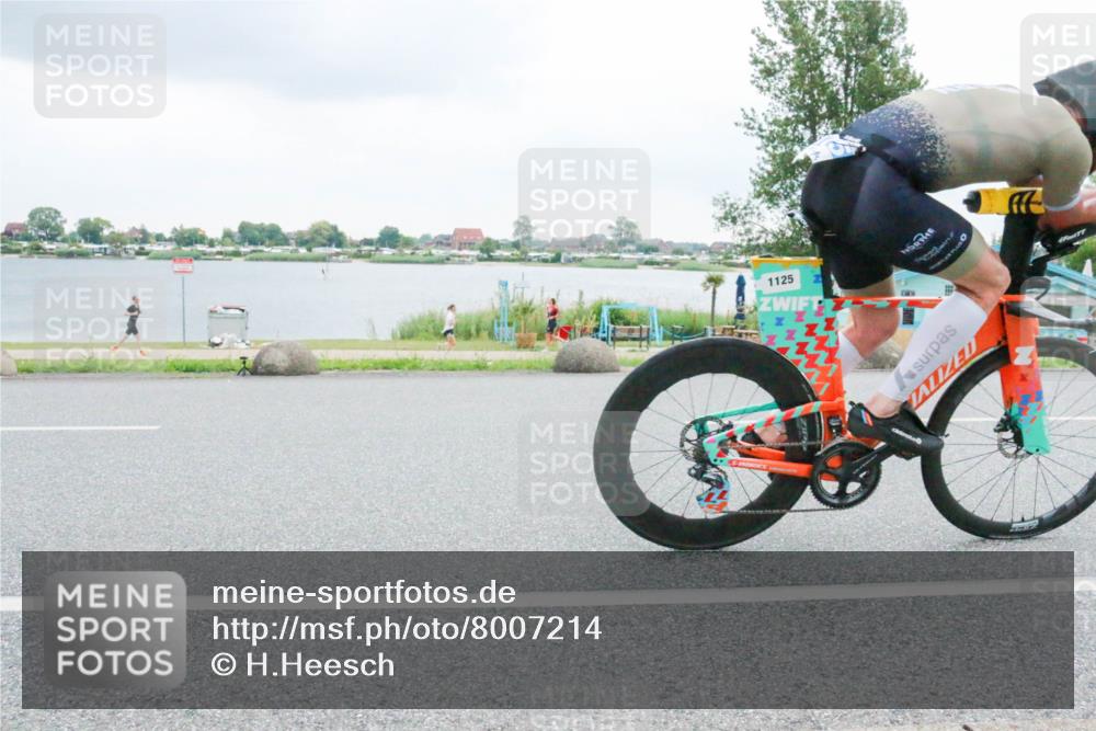 21.06.2025 - 27. Vierlanden-Triathlon H.Heesch http://msf.ph/oto/8007214 15.06.2025 13:19:45 Radfahren 1125 meine-sportfotos.de