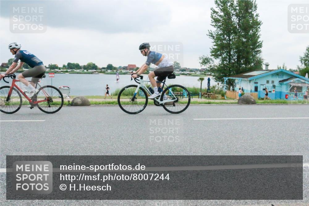 21.06.2025 - 27. Vierlanden-Triathlon H.Heesch http://msf.ph/oto/8007244 15.06.2025 13:21:05 Radfahren  meine-sportfotos.de