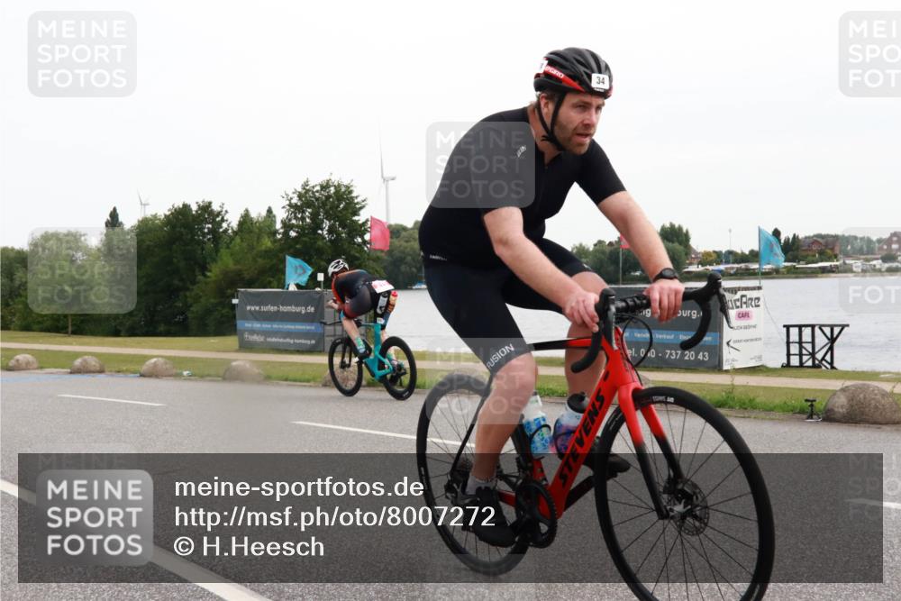 15.06.2025 - 27. Vierlanden-Triathlon H.Heesch http://msf.ph/oto/8007272 15.06.2025 10:41:55 Radfahren 34, 121, 134, 151, 205, 213, 250, 293 meine-sportfotos.de
