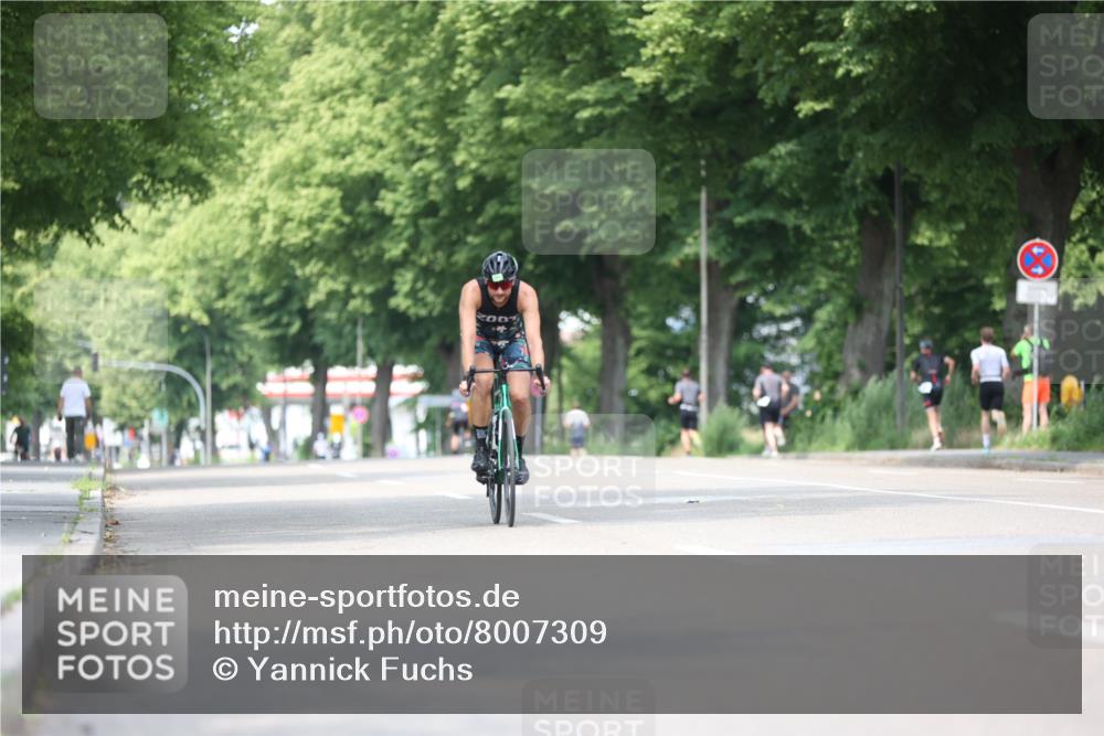 15.06.2025 - 7 Türme Triathlon Yannick Fuchs http://msf.ph/oto/8007309 15.06.2025 13:21:03 Radfahren 466 meine-sportfotos.de
