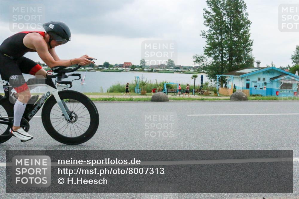 21.06.2025 - 27. Vierlanden-Triathlon H.Heesch http://msf.ph/oto/8007313 15.06.2025 13:23:09 Radfahren 1114 meine-sportfotos.de