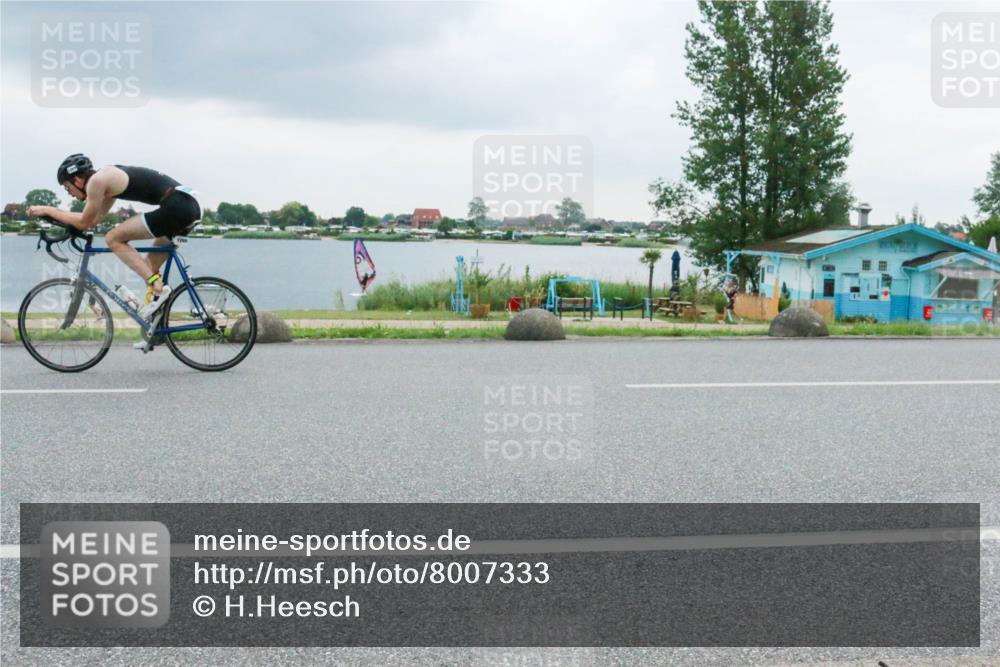 21.06.2025 - 27. Vierlanden-Triathlon H.Heesch http://msf.ph/oto/8007333 15.06.2025 13:23:33 Radfahren 1269, 1279 meine-sportfotos.de