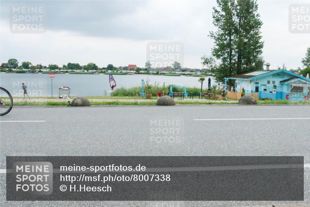 21.06.2025 - 27. Vierlanden-Triathlon H.Heesch http://msf.ph/oto/8007338 15.06.2025 13:23:33 Radfahren 1269, 1279 meine-sportfotos.de