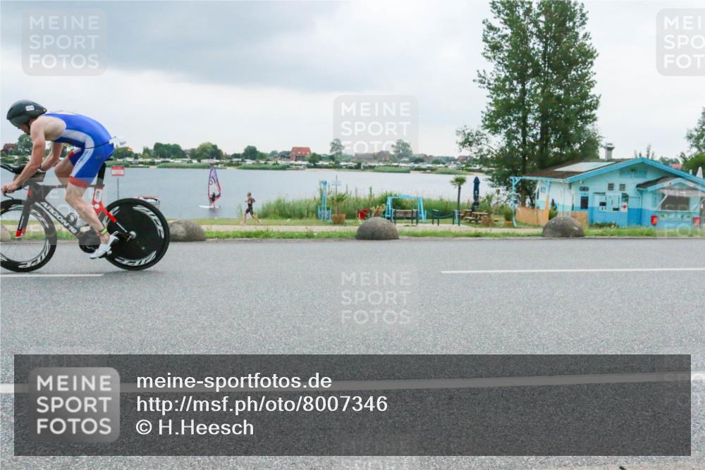 21.06.2025 - 27. Vierlanden-Triathlon H.Heesch http://msf.ph/oto/8007346 15.06.2025 13:23:38 Radfahren 1269, 1278 meine-sportfotos.de