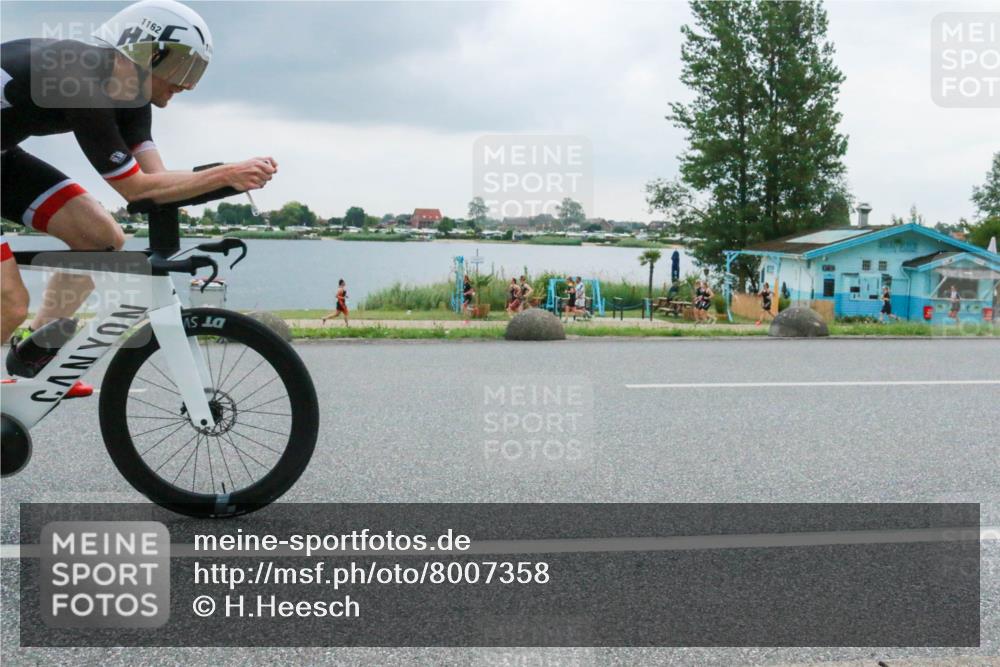 21.06.2025 - 27. Vierlanden-Triathlon H.Heesch http://msf.ph/oto/8007358 15.06.2025 13:23:49 Radfahren 1118, 1145, 1162 meine-sportfotos.de