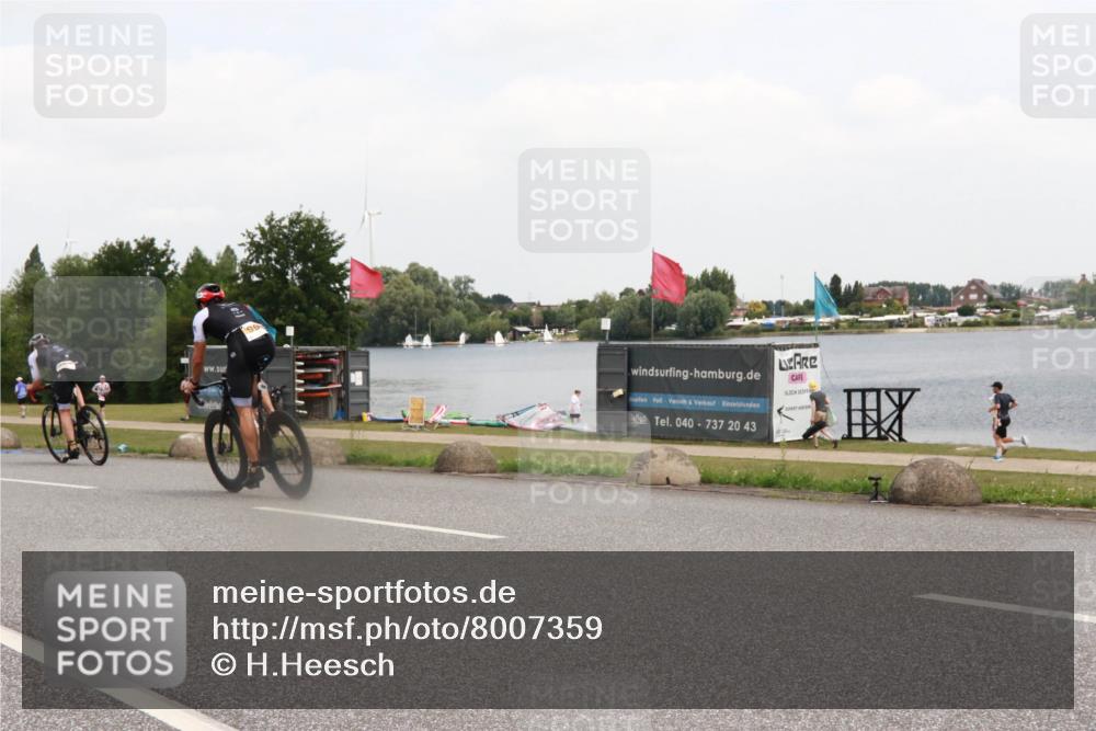 21.06.2025 - 27. Vierlanden-Triathlon H.Heesch http://msf.ph/oto/8007359 15.06.2025 12:08:41 Radfahren 774, 878, 994, 995, 996, 997, 998 meine-sportfotos.de