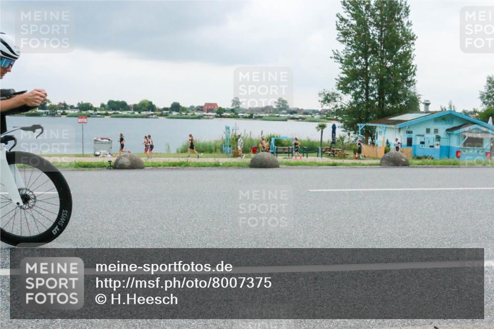 21.06.2025 - 27. Vierlanden-Triathlon H.Heesch http://msf.ph/oto/8007375 15.06.2025 13:23:51 Radfahren 1118, 1145, 1162 meine-sportfotos.de