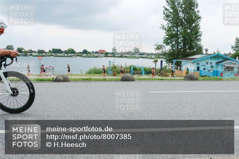 21.06.2025 - 27. Vierlanden-Triathlon H.Heesch http://msf.ph/oto/8007385 15.06.2025 13:23:52 Radfahren 1118, 1145, 1162 meine-sportfotos.de