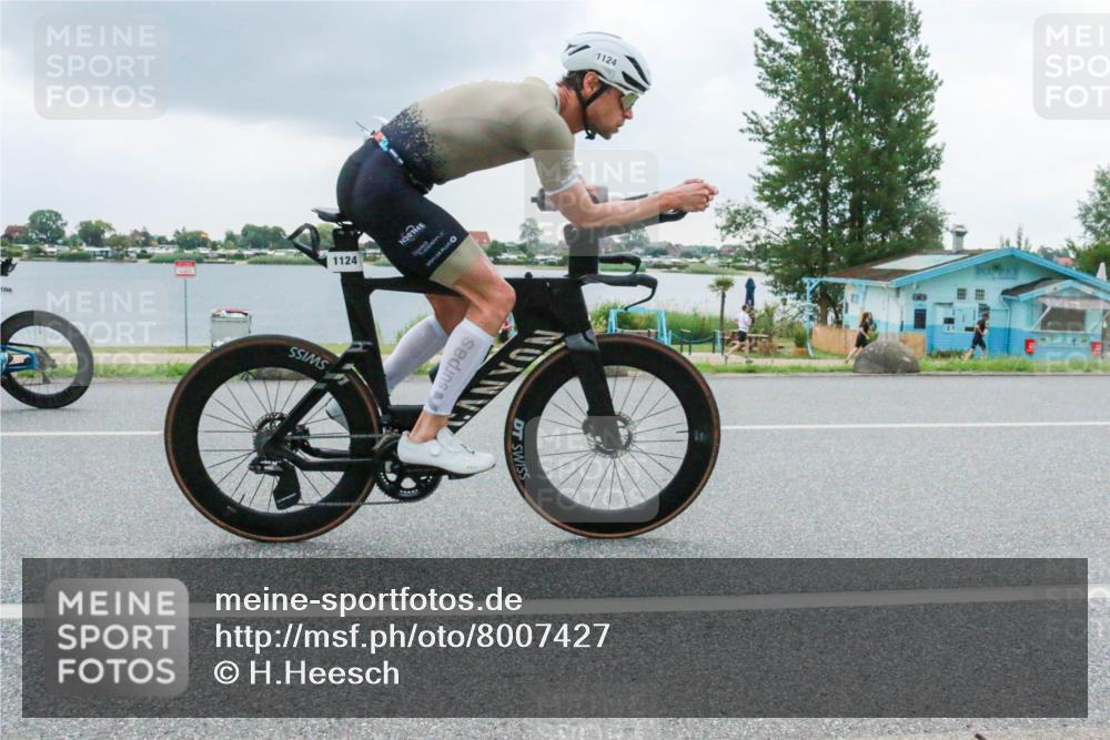21.06.2025 - 27. Vierlanden-Triathlon H.Heesch http://msf.ph/oto/8007427 15.06.2025 13:24:12 Radfahren 1124, 1153, 1268, 1312 meine-sportfotos.de