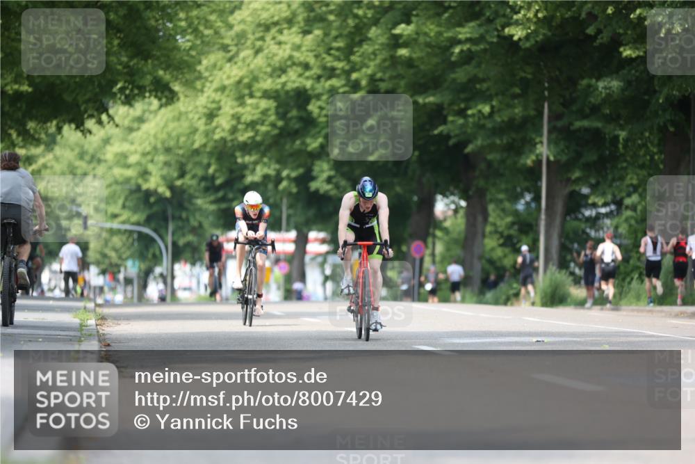 15.06.2025 - 7 Türme Triathlon Yannick Fuchs http://msf.ph/oto/8007429 15.06.2025 13:21:19 Radfahren 671, 817 meine-sportfotos.de