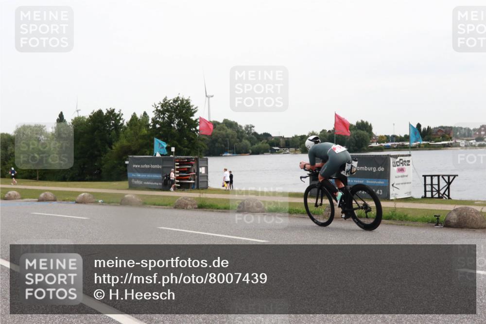 15.06.2025 - 27. Vierlanden-Triathlon H.Heesch http://msf.ph/oto/8007439 15.06.2025 10:43:09 Radfahren 74, 102, 202, 236 meine-sportfotos.de