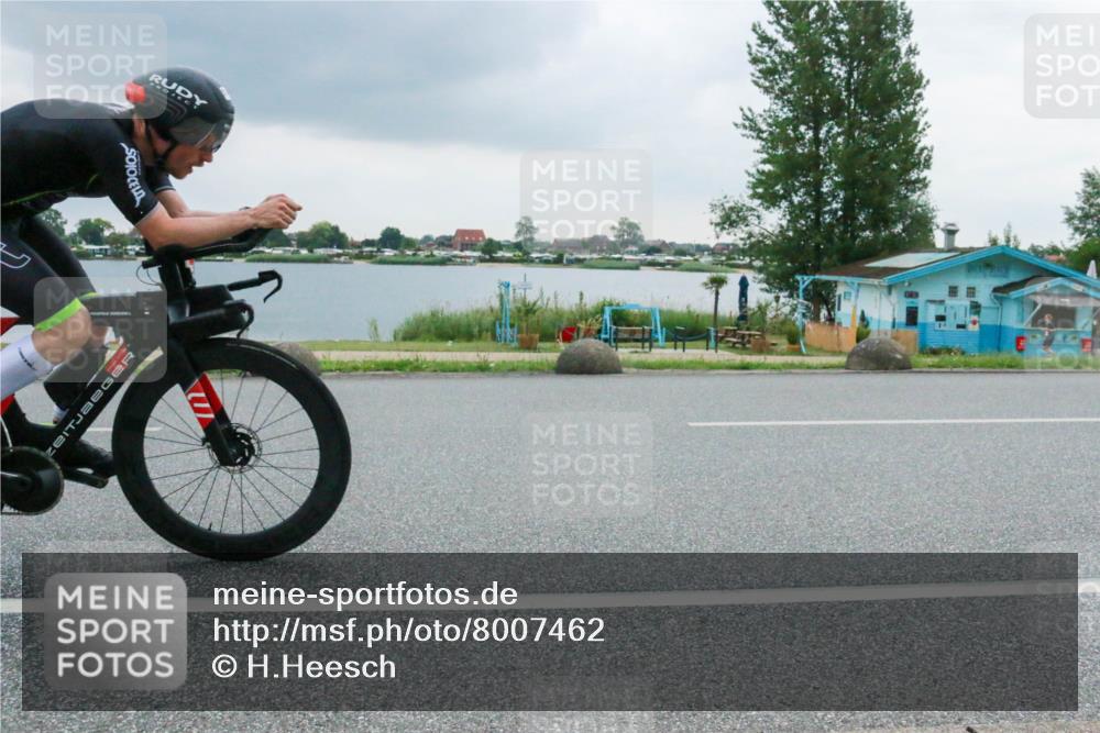 21.06.2025 - 27. Vierlanden-Triathlon H.Heesch http://msf.ph/oto/8007462 15.06.2025 13:24:30 Radfahren 1147, 1293 meine-sportfotos.de
