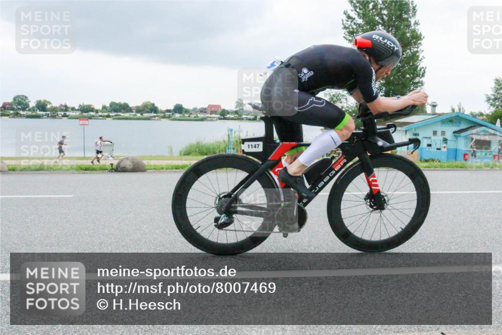 21.06.2025 - 27. Vierlanden-Triathlon H.Heesch http://msf.ph/oto/8007469 15.06.2025 13:24:30 Radfahren 1147, 1293 meine-sportfotos.de