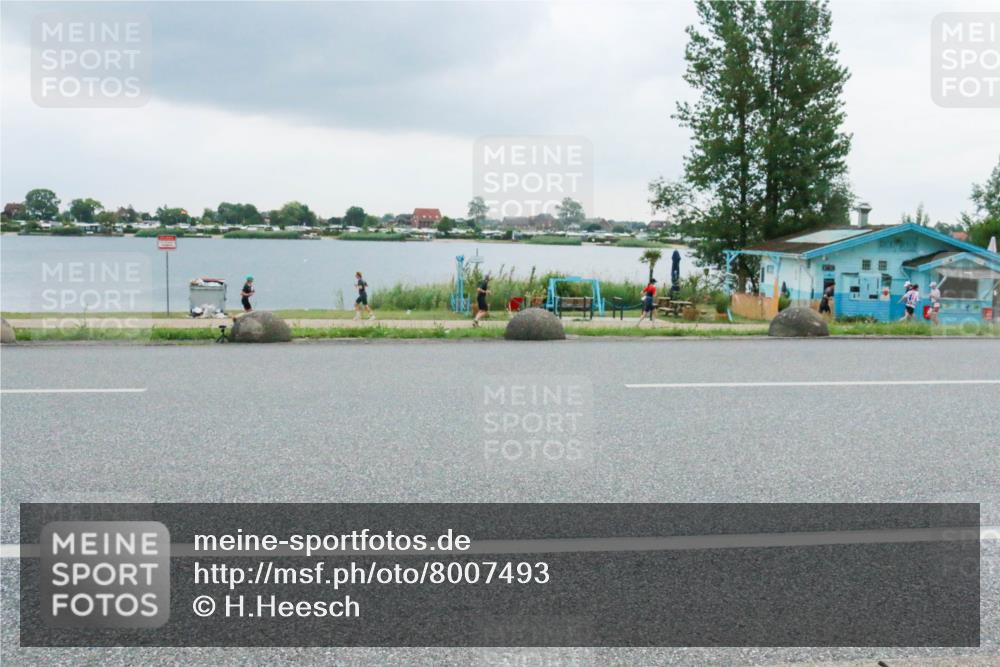 21.06.2025 - 27. Vierlanden-Triathlon H.Heesch http://msf.ph/oto/8007493 15.06.2025 13:24:38 Radfahren 1158, 1254 meine-sportfotos.de