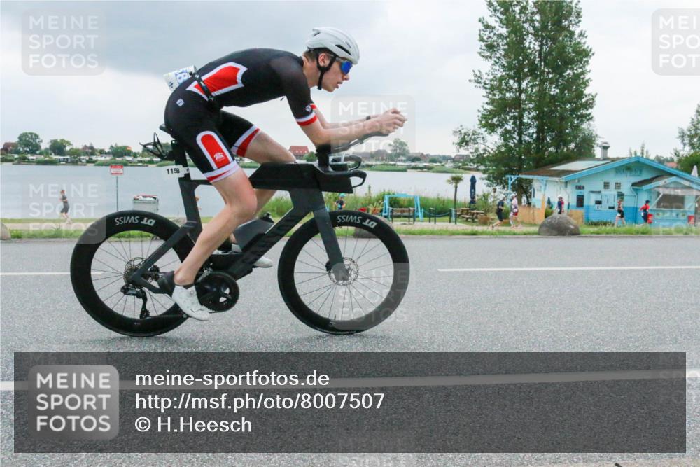 21.06.2025 - 27. Vierlanden-Triathlon H.Heesch http://msf.ph/oto/8007507 15.06.2025 13:24:41 Radfahren 1158, 1254 meine-sportfotos.de