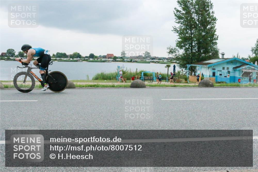 21.06.2025 - 27. Vierlanden-Triathlon H.Heesch http://msf.ph/oto/8007512 15.06.2025 13:24:45 Radfahren 1280, 1309 meine-sportfotos.de