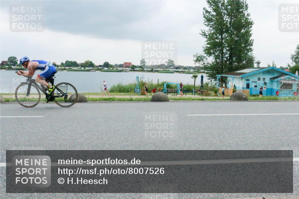 21.06.2025 - 27. Vierlanden-Triathlon H.Heesch http://msf.ph/oto/8007526 15.06.2025 13:24:46 Radfahren 1280, 1309 meine-sportfotos.de