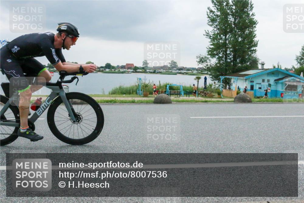 21.06.2025 - 27. Vierlanden-Triathlon H.Heesch http://msf.ph/oto/8007536 15.06.2025 13:25:10 Radfahren 1138, 1148 meine-sportfotos.de